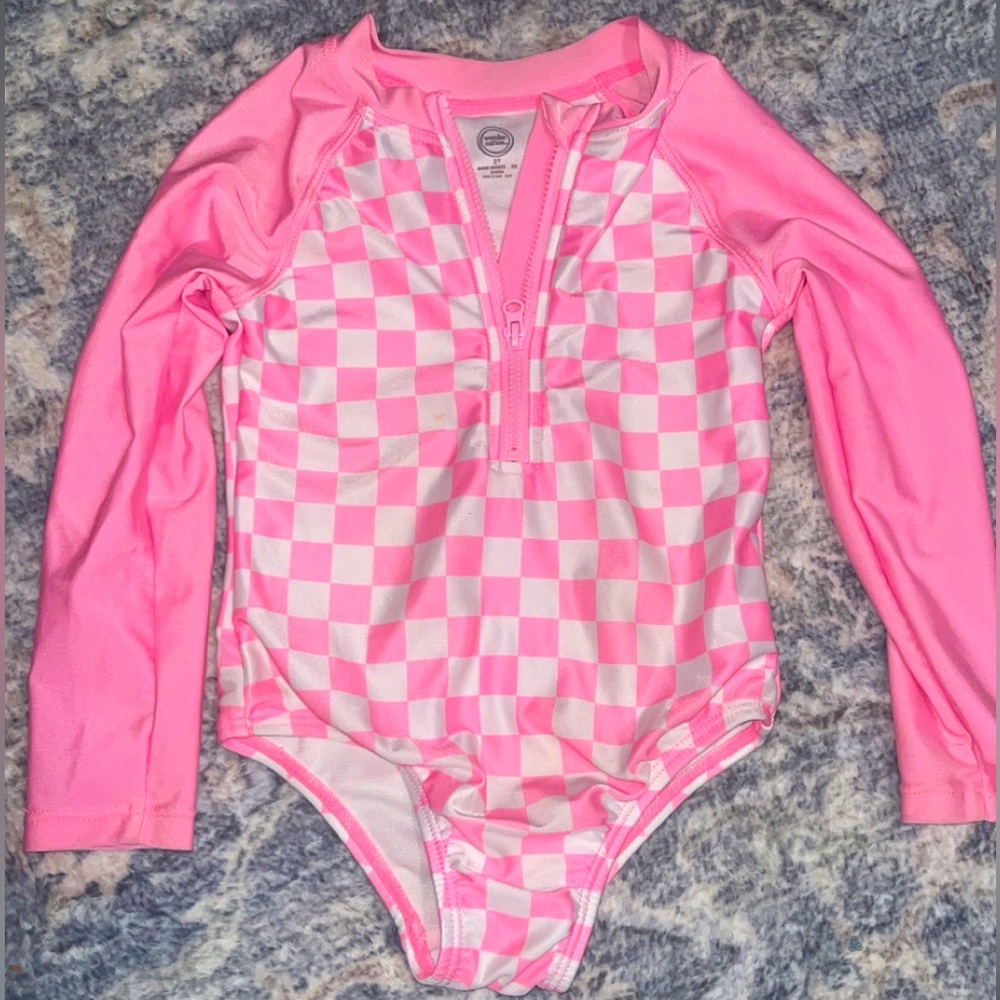 Wonder nation neon pink checkered rash guard